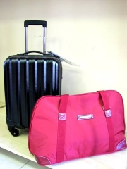 03-чемодан-858.000,сумка-429.000