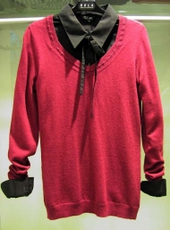 6) Джемпер (хлопок, шерсть, вискоза) + бежевый, белый, черный цвет - 129000 руб., рубашка (хлопок) 83000 руб.